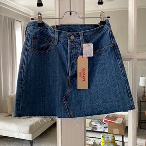 Levi’s deconstructed skirt - NWT